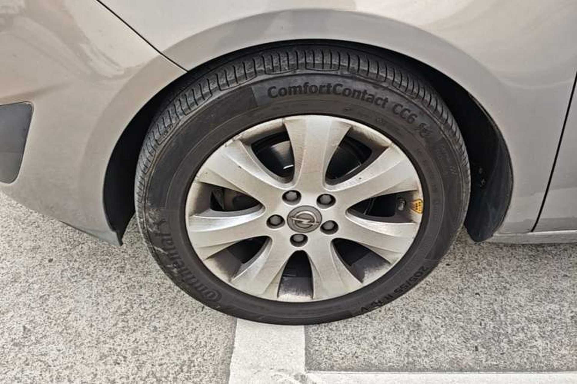 Used Opel Meriva 2013 1.4T Luxury Model Left Front Wheel Hub