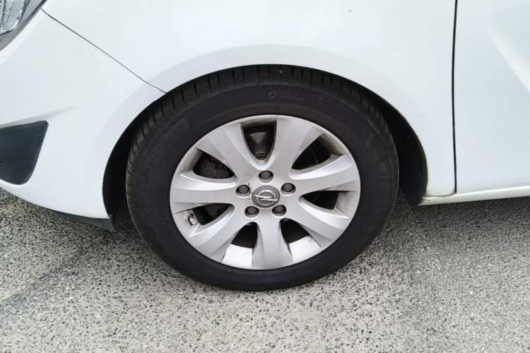 Used Opel Meriva 2013 1.4T Comfort Model Left Front Wheel Hub