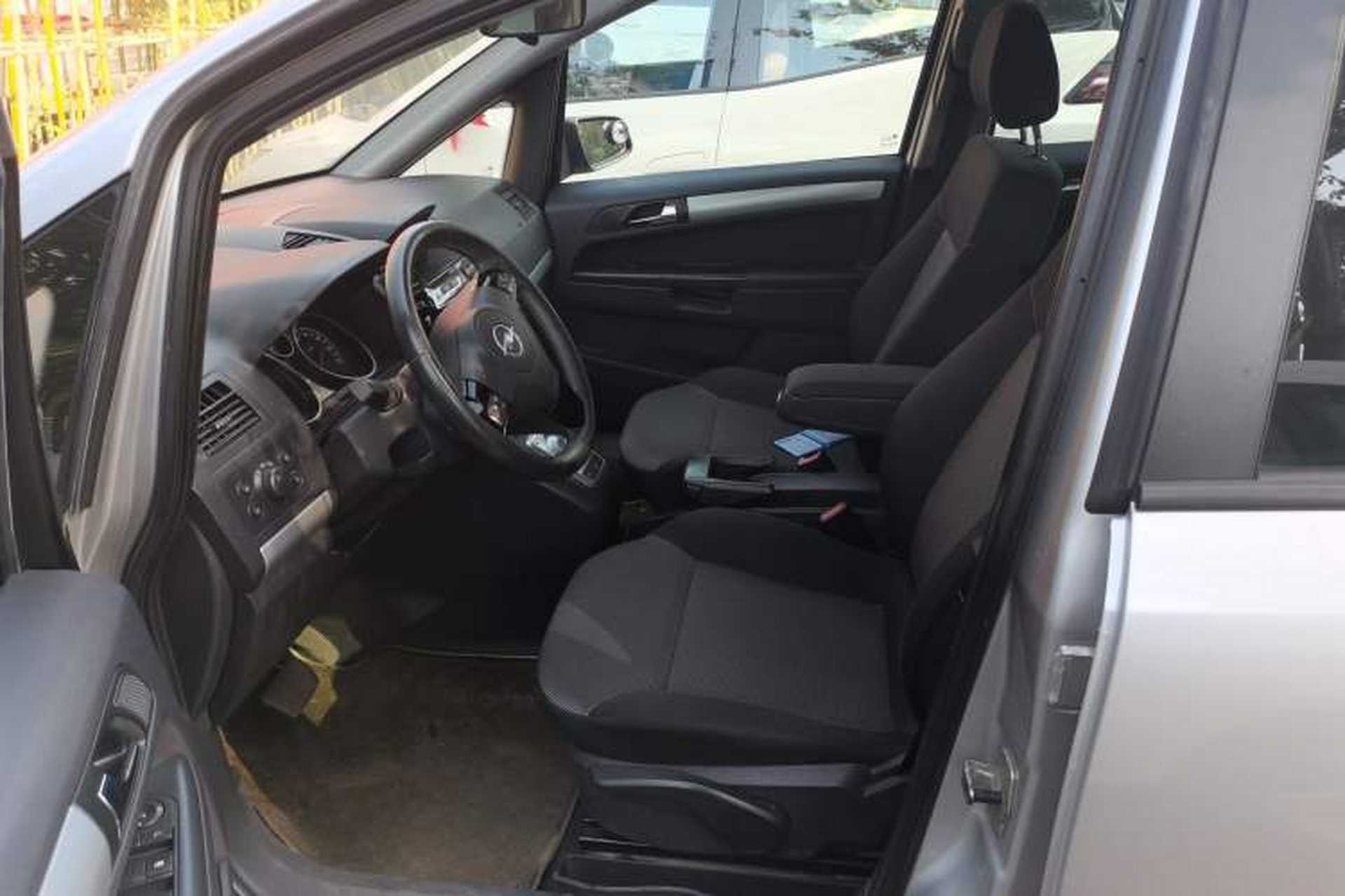 Used Opel Zafira 2010 1.8L MTA Left Front Seat