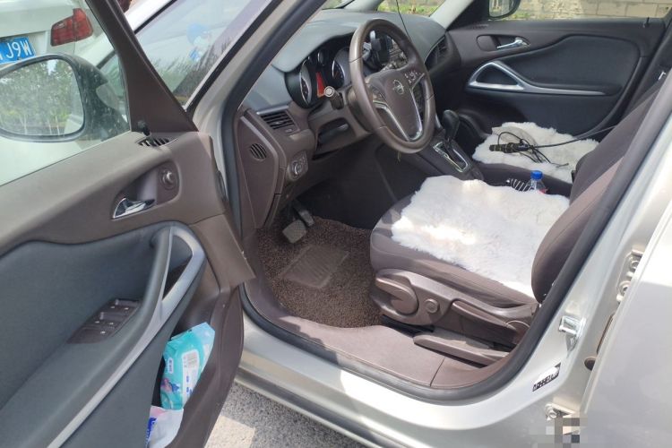 Used Opel Zafira 2013 1.4T Five-Seat Comfort Version Driver Seat