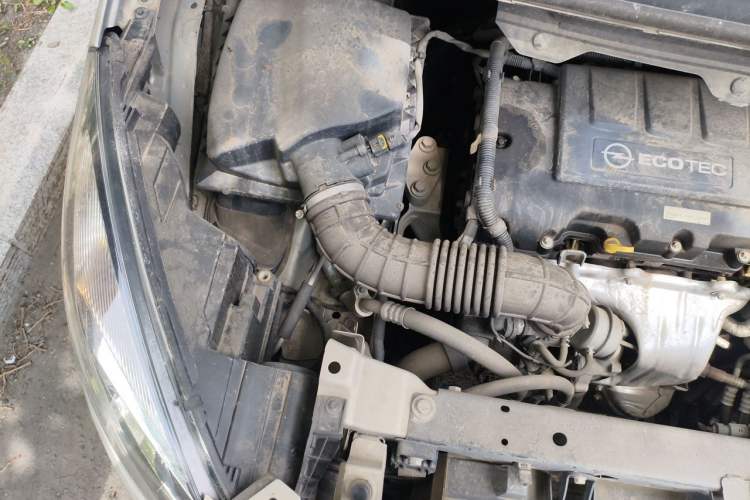 Used Opel Zafira 2013 1.4T Five-Seat Comfort Version Engine Bay Right