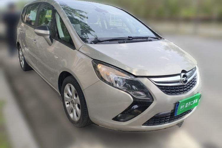 Used Opel Zafira 2013 1.4T Five-Seat Comfort Version Front Right 45 Deg