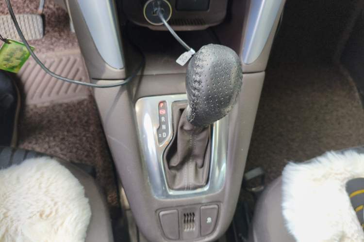 Used Opel Zafira 2013 1.4T Five-Seat Comfort Version Gear Lever