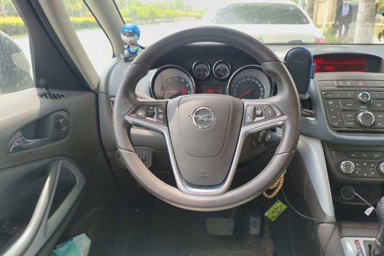 Used Opel Zafira 2013 1.4T Five-Seat Comfort Version Steering Wheel