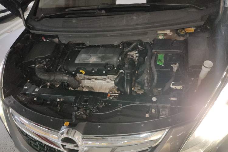 Used Opel Zafira 2013 1.4T Seven-Seater Luxury Model Engine Bay