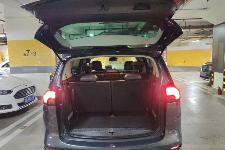 Used Opel Zafira 2013 1.4T Seven-Seater Luxury Model Trunk