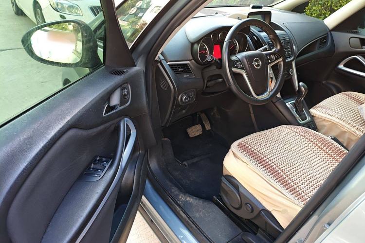 Used Opel Zafira 2013 1.4T Five-Seat Comfort Version Driver Seat