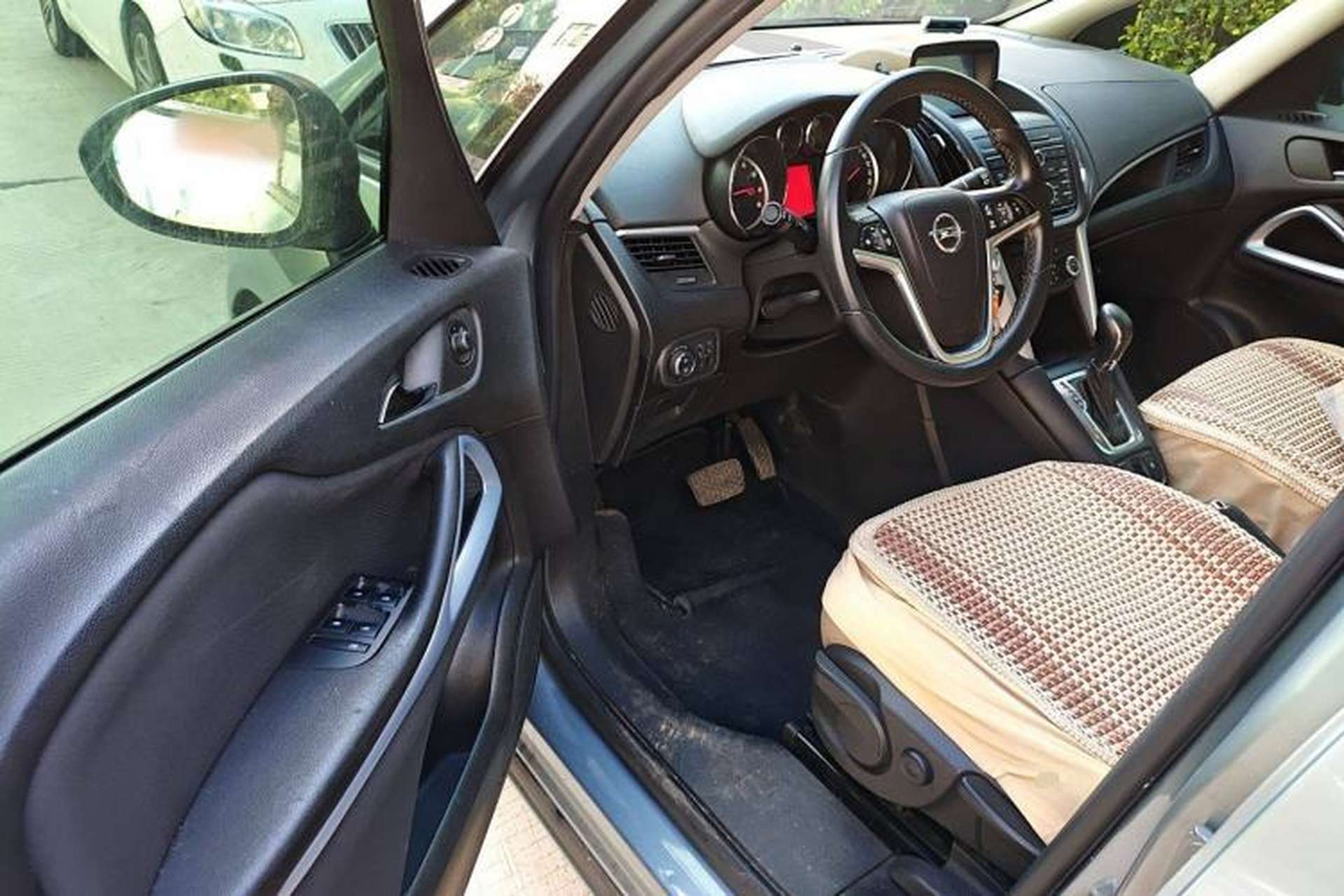 Used Opel Zafira 2013 1.4T Five-Seat Comfort Version Driver Seat
