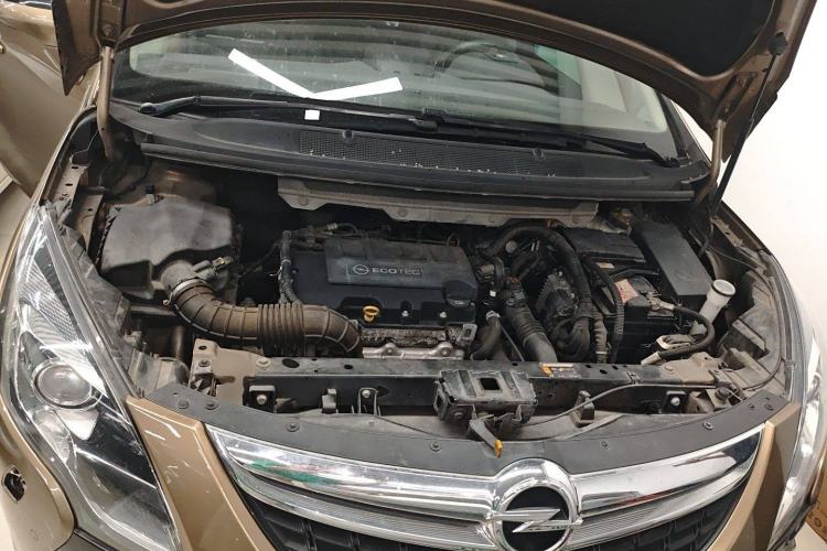 Used Opel Zafira 2013 1.4T Seven-Seater Luxury Model Engine Bay