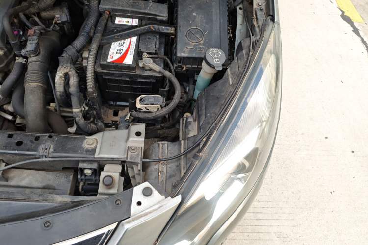 Used Opel Zafira 2013 1.4T Five-Seat Comfort Version Engine Bay Left
