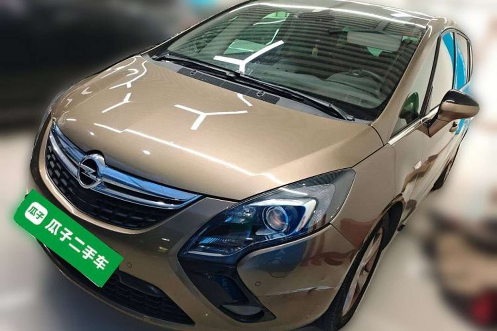 Used Opel Zafira 2013 1.4T Seven-Seater Luxury Model Front Left 45 Deg