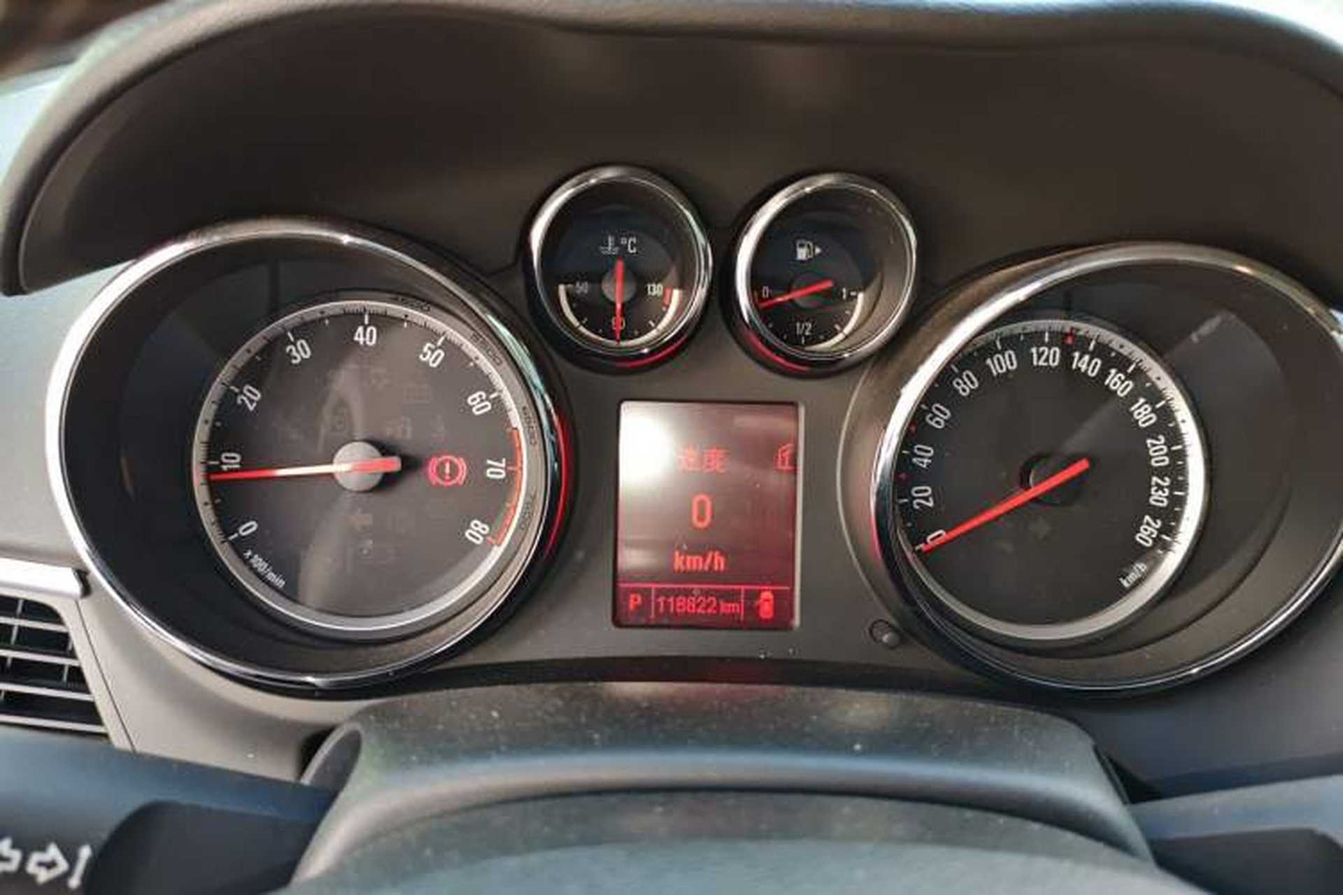 Used Opel Zafira 2013 1.4T Five-Seat Comfort Version Instrument Cluster