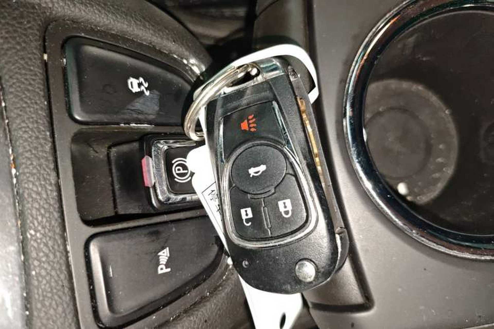 Used Opel Zafira 2013 1.4T Seven-Seater Luxury Model Interior 1