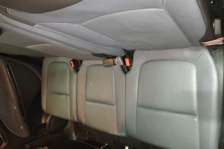 Used Opel Zafira 2013 1.4T Seven-Seater Luxury Model Interior 4