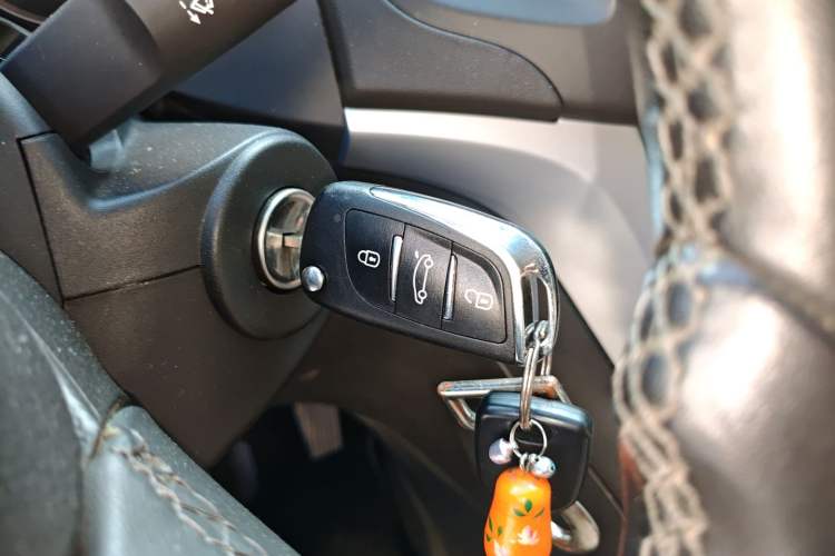 Used Opel Zafira 2013 1.4T Five-Seat Comfort Version Vehicle Key