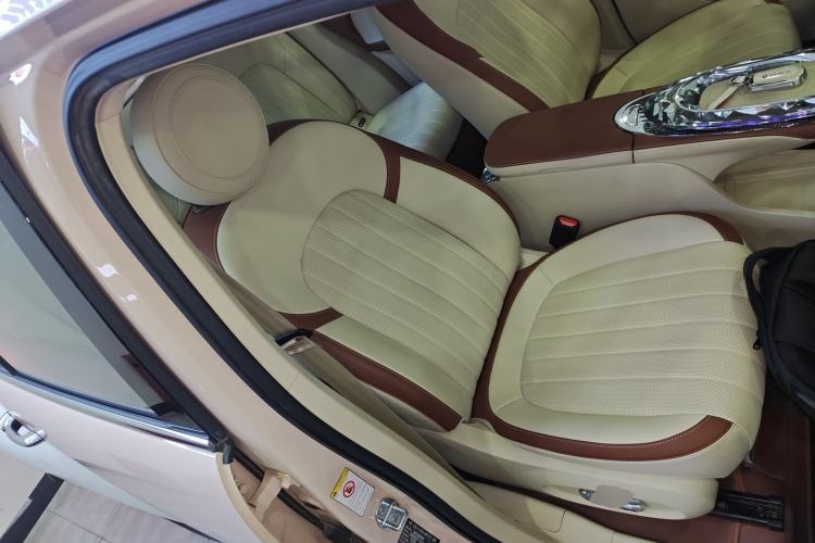 Used ORA Ballet Cat 2023 401 km Luxury Version Right Front Seat