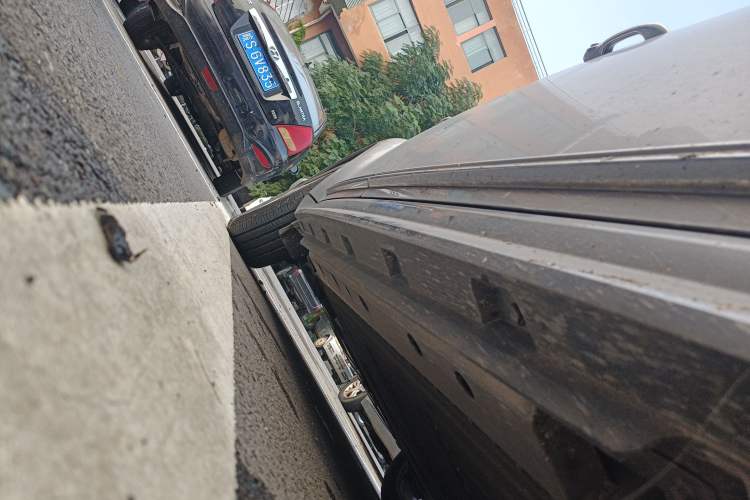 Used ORA Ballet Cat 2023 401 km Luxury Version Right Side Sill