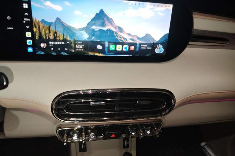 Used ORA Ballet Cat 2022 500km Sleeping Beauty Edition Audio And AC Panel