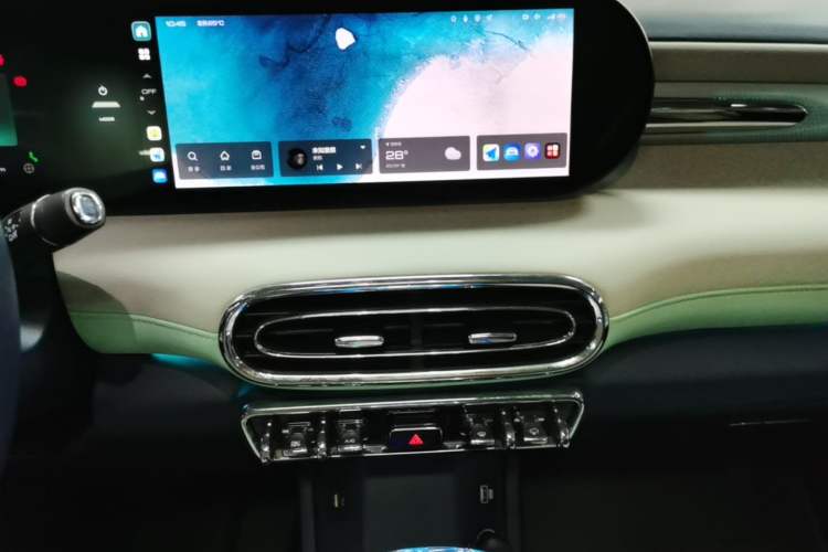 Used ORA Ballet Cat 2022 500km Sleeping Beauty Edition Audio And AC Panel