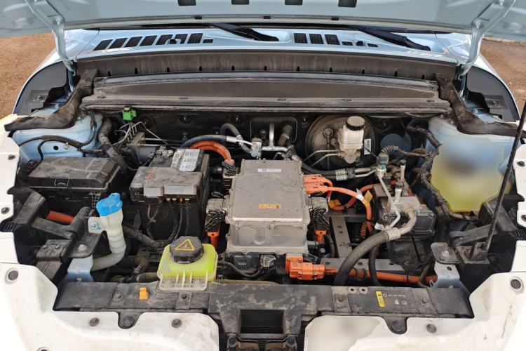 Used ORA Ballet Cat 2022 401 km Nutcracker Edition Engine Bay