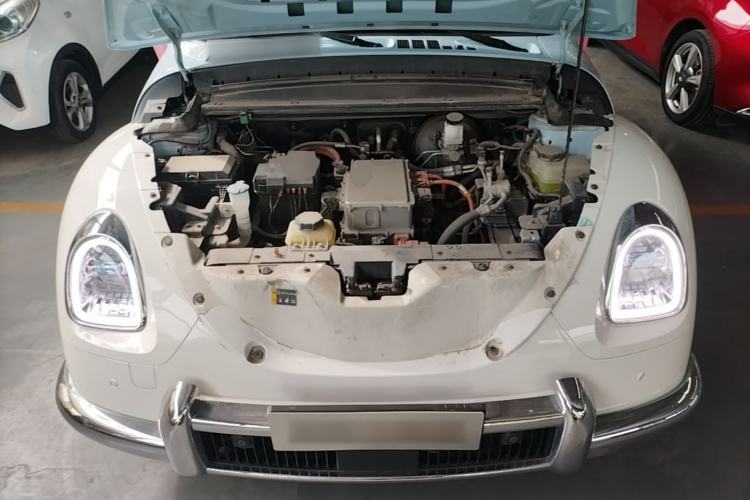 Used ORA Ballet Cat 2022 401 km Nutcracker Edition Engine Bay