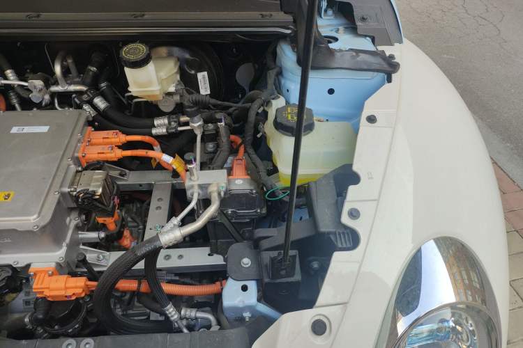 Used ORA Ballet Cat 2022 401 km Nutcracker Edition Engine Bay Left
