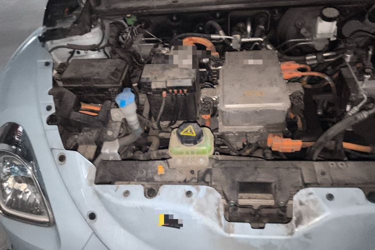 Used ORA Ballet Cat 2022 401 km Alice Edition Engine Bay Right