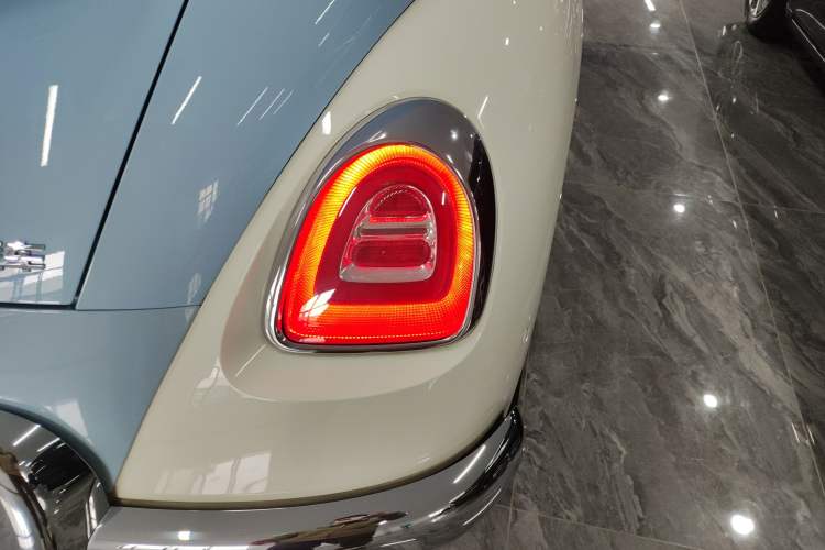 Used ORA Ballet Cat 2022 500 km Swan Lake Edition Exterior 3