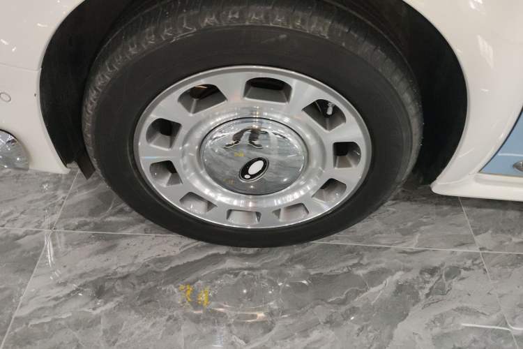 Used ORA Ballet Cat 2022 500 km Swan Lake Edition Exterior 4