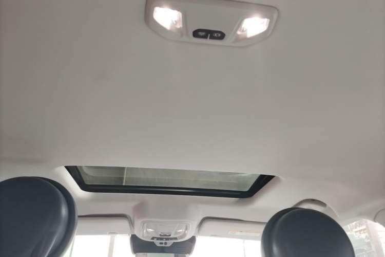 Used ORA Ballet Cat 2022 401 km Nutcracker Edition Headliner
