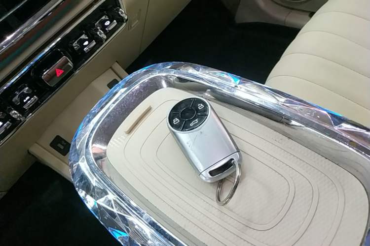Used ORA Ballet Cat 2022 401 km Alice Edition Interior 1