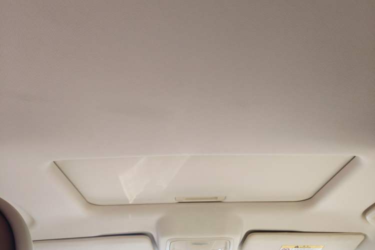 Used ORA Ballet Cat 2022 401 km Nutcracker Edition Interior 4
