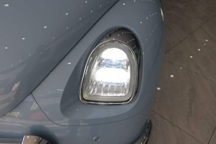 Used ORA Ballet Cat 2022 401 km Nutcracker Edition Left Front Headlight