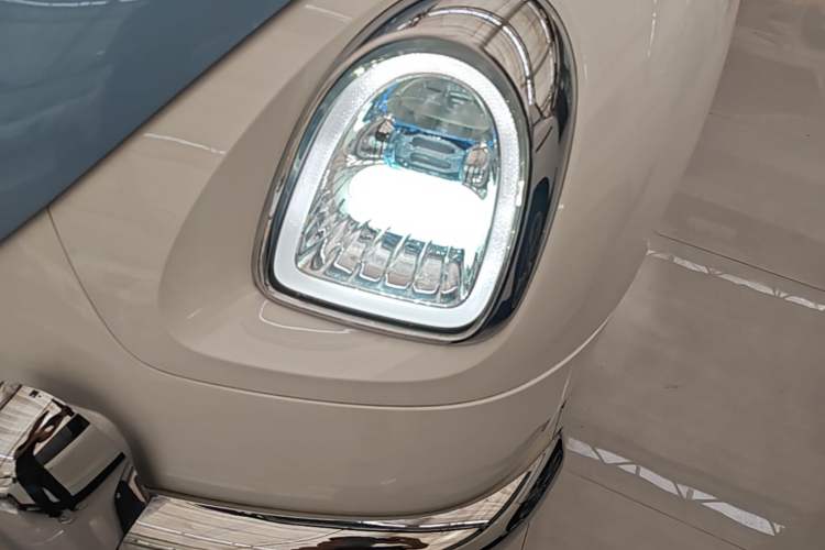 Used ORA Ballet Cat 2022 401 km Alice Edition Left Front Headlight