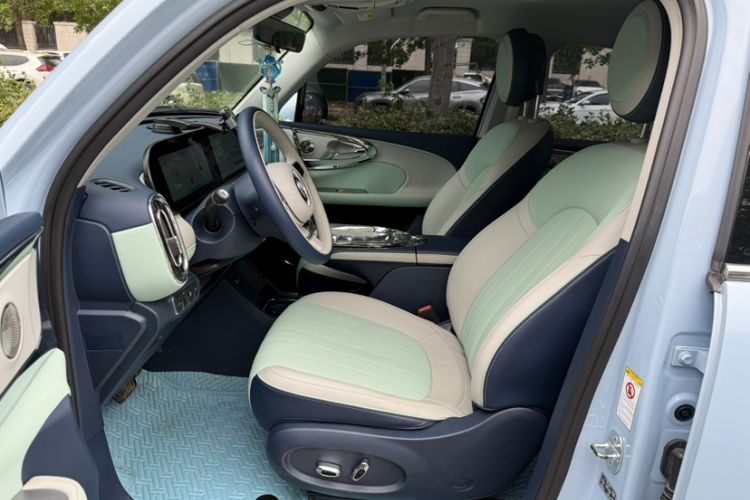 Used ORA Ballet Cat 2022 401 km Alice Edition Left Front Seat