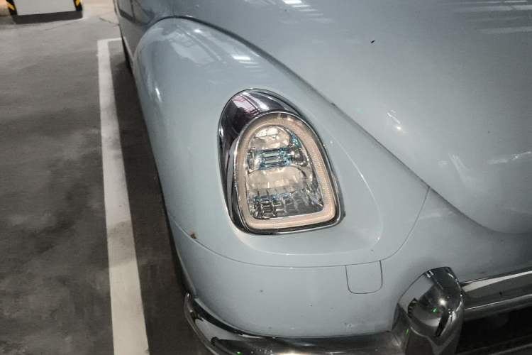 Used ORA Ballet Cat 2022 401 km Alice Edition Right Front Headlight