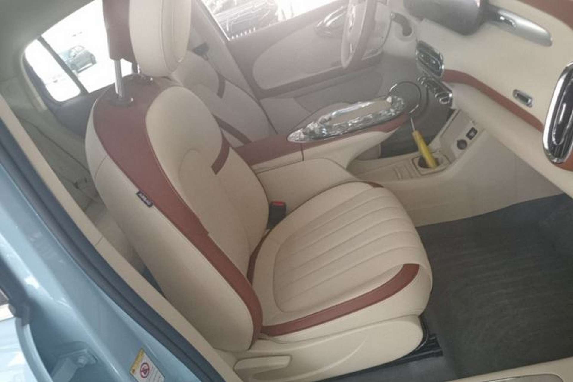 Used ORA Ballet Cat 2022 401 km Alice Edition Right Front Seat