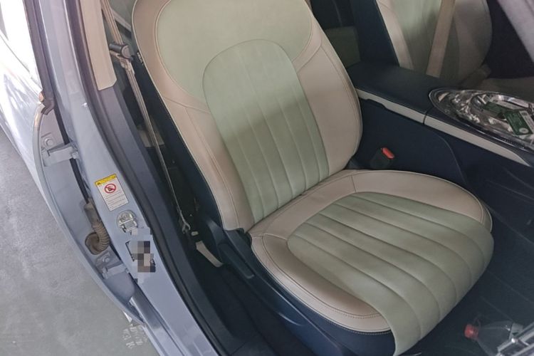 Used ORA Ballet Cat 2022 500km Sleeping Beauty Edition Right Front Seat