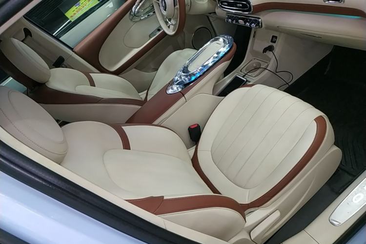 Used ORA Ballet Cat 2022 401 km Alice Edition Right Front Seat