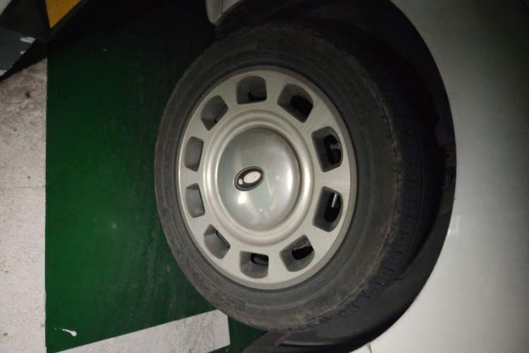 Used ORA Ballet Cat 2022 500km Sleeping Beauty Edition Right Front Wheel Hub