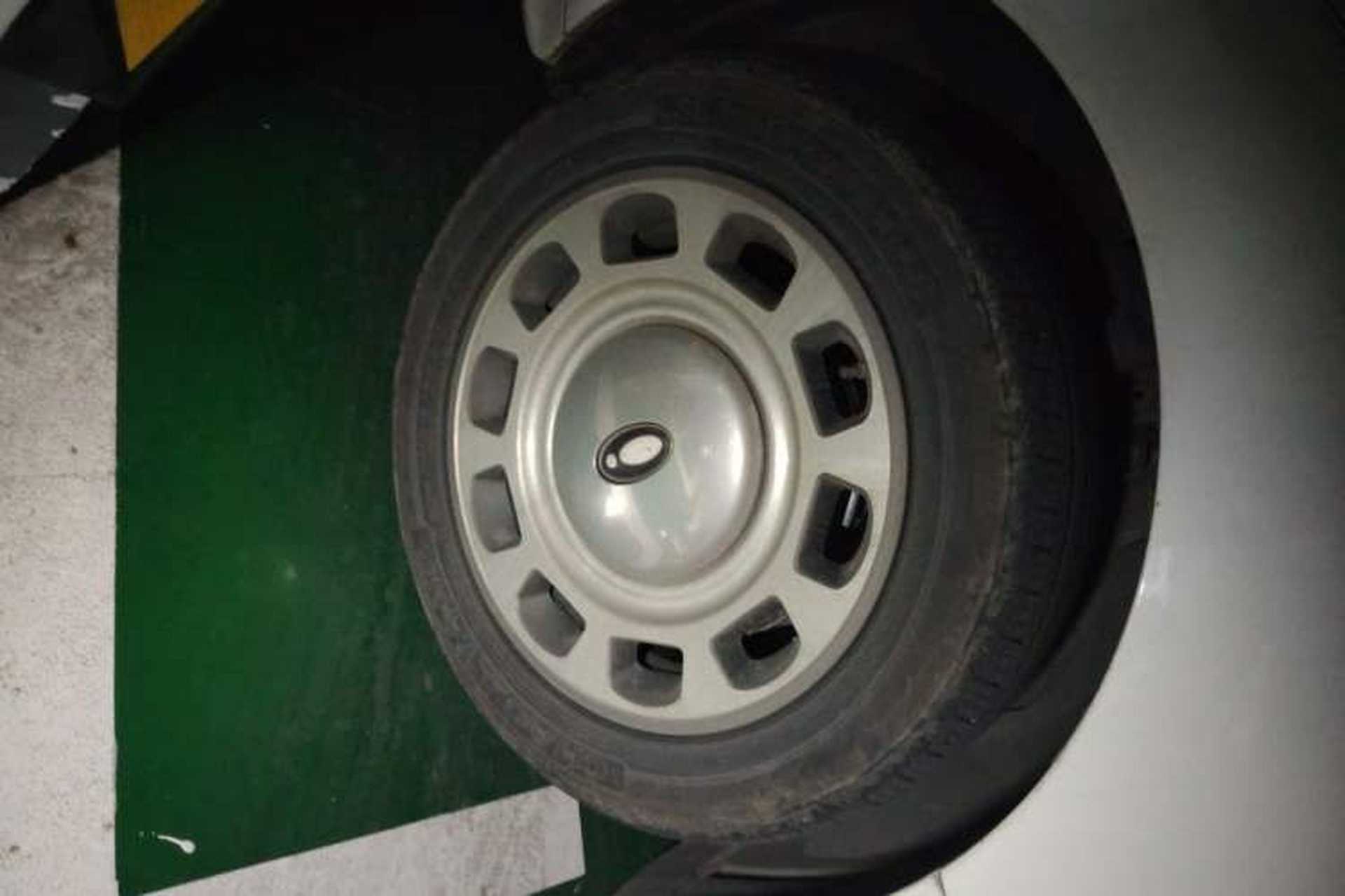 Used ORA Ballet Cat 2022 500km Sleeping Beauty Edition Right Front Wheel Hub