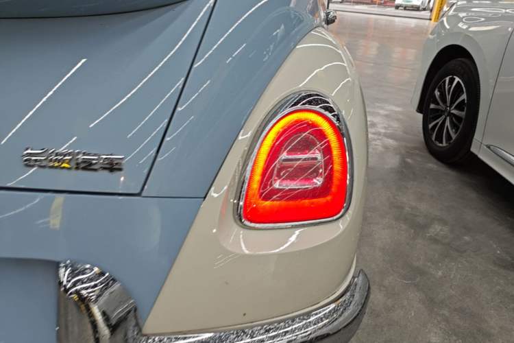 Used ORA Ballet Cat 2022 401 km Alice Edition Right Rear Taillight
