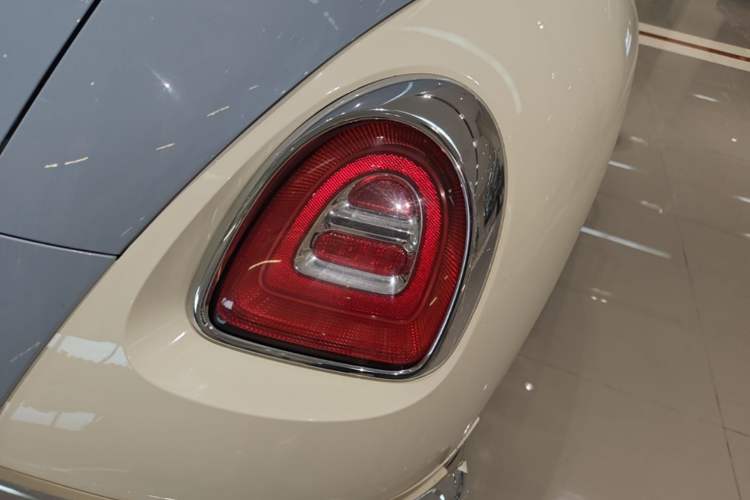 Used ORA Ballet Cat 2022 500km Sleeping Beauty Edition Right Rear Taillight