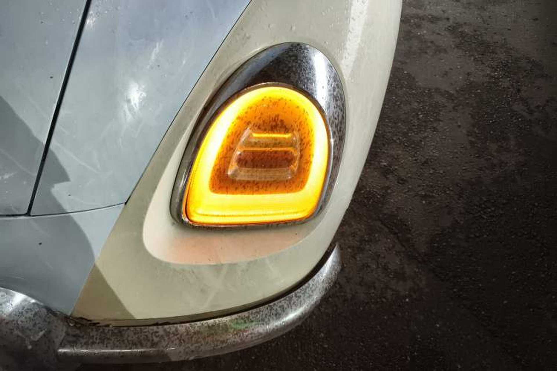 Used ORA Ballet Cat 2022 401 km Nutcracker Edition Right Rear Taillight