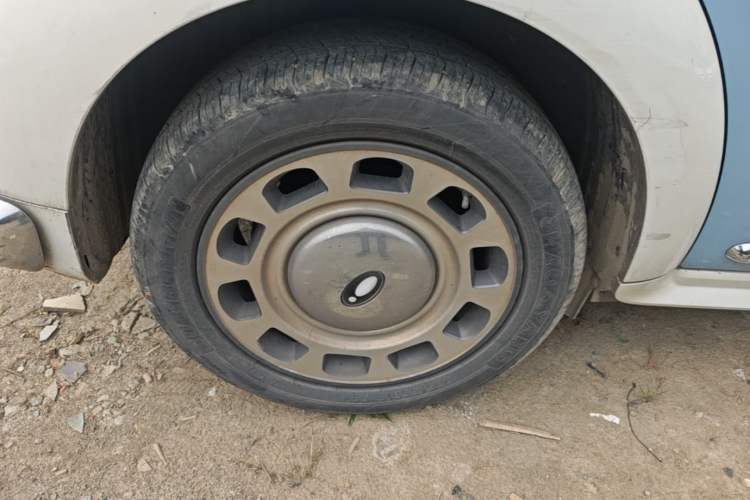 Used ORA Ballet Cat 2022 401 km Alice Edition Right Rear Wheel Hub