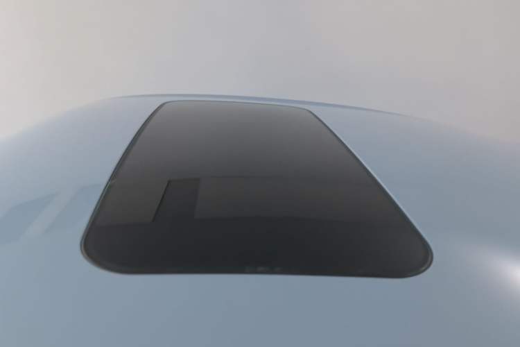 Used ORA Ballet Cat 2022 401 km Nutcracker Edition Roof