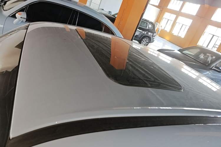 Used ORA Ballet Cat 2022 500km Sleeping Beauty Edition Roof