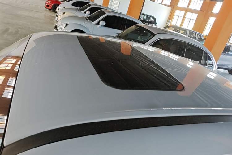 Used ORA Ballet Cat 2022 500km Sleeping Beauty Edition Roof