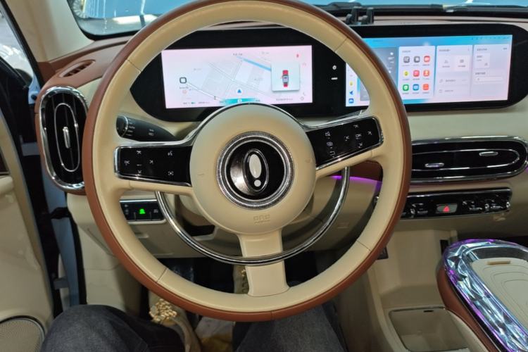 Used ORA Ballet Cat 2022 401 km Alice Edition Steering Wheel