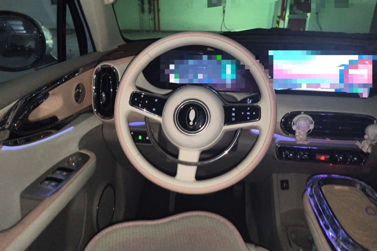 Used ORA Ballet Cat 2022 401 km Alice Edition Steering Wheel